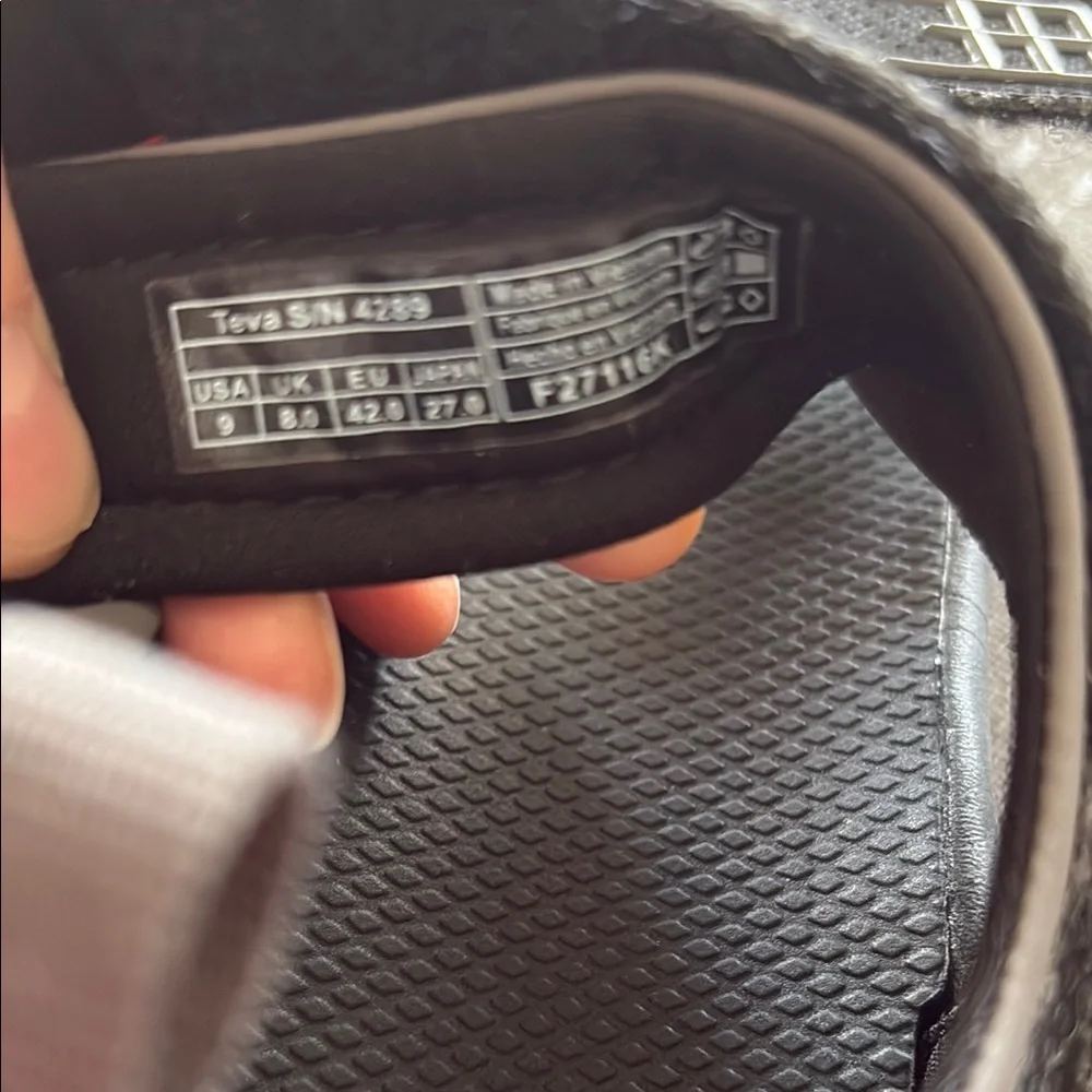 Teva Black and Gray Sport Sandals with Adjustable Straps. 9